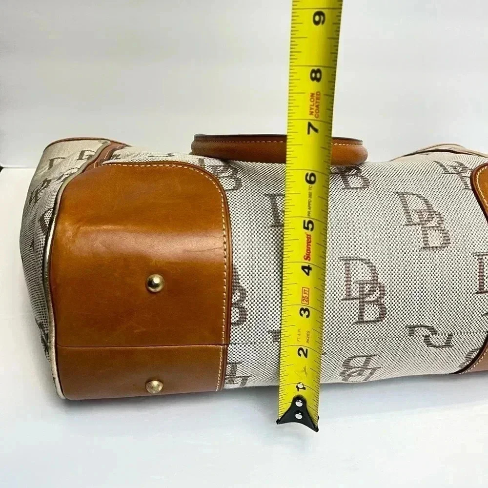 Dooney & Bourke Cream and Tan Shoulder Bag - Picture 8 of 11
